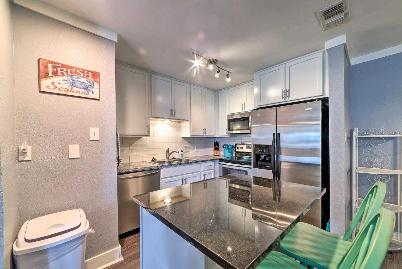 Port Aransas Condo With Outdoor Pool - Pets Welcome! Mustang Beach Exterior photo